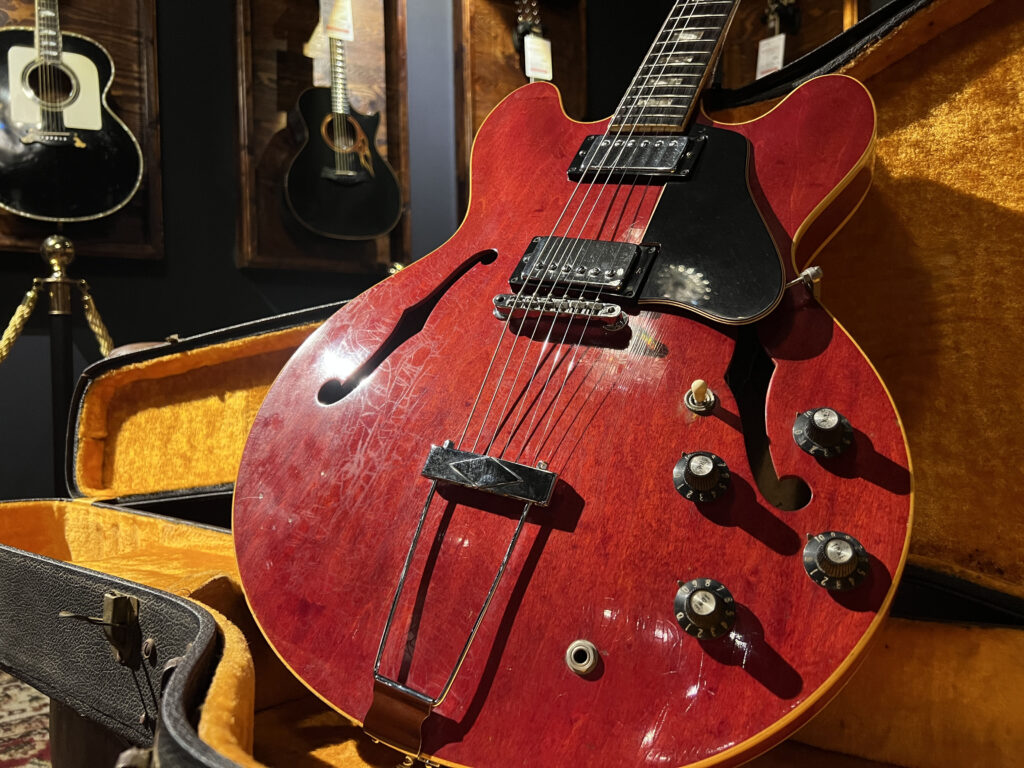 大阪府箕面市より、Gibson ES-335 TDC 1966年製 セミアコギターを買取 ...